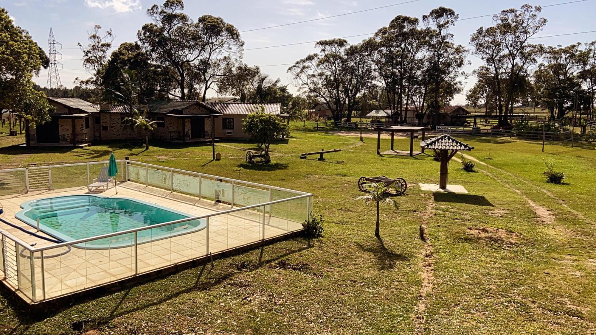 Haras Trevo De Ferro, Praia, Piscina E Campo トーレス エクステリア 写真